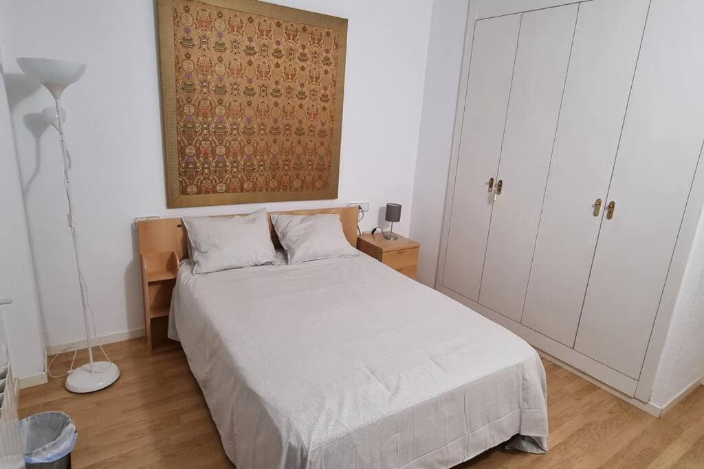 Habitacion Privada En El Centro De Madrid Esterno foto